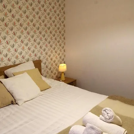 Les Bles D'or Apartment *